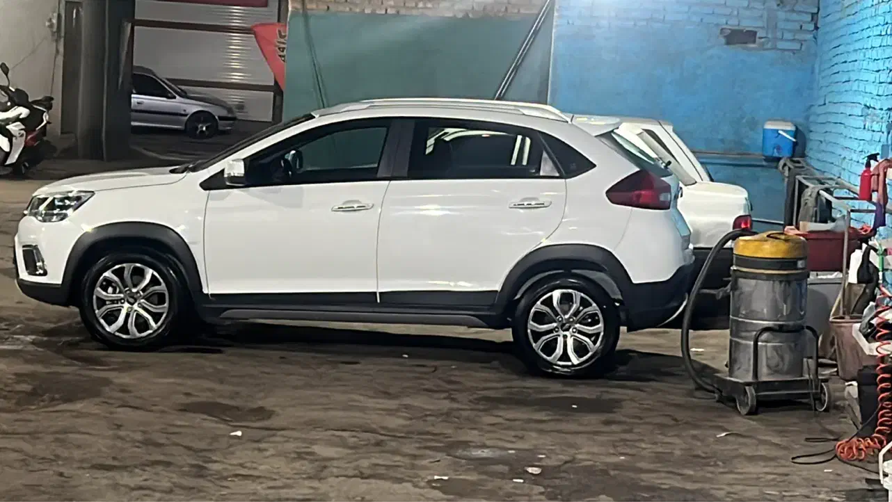 خودرو ام وی ام، X22 آگهی ann_21293086