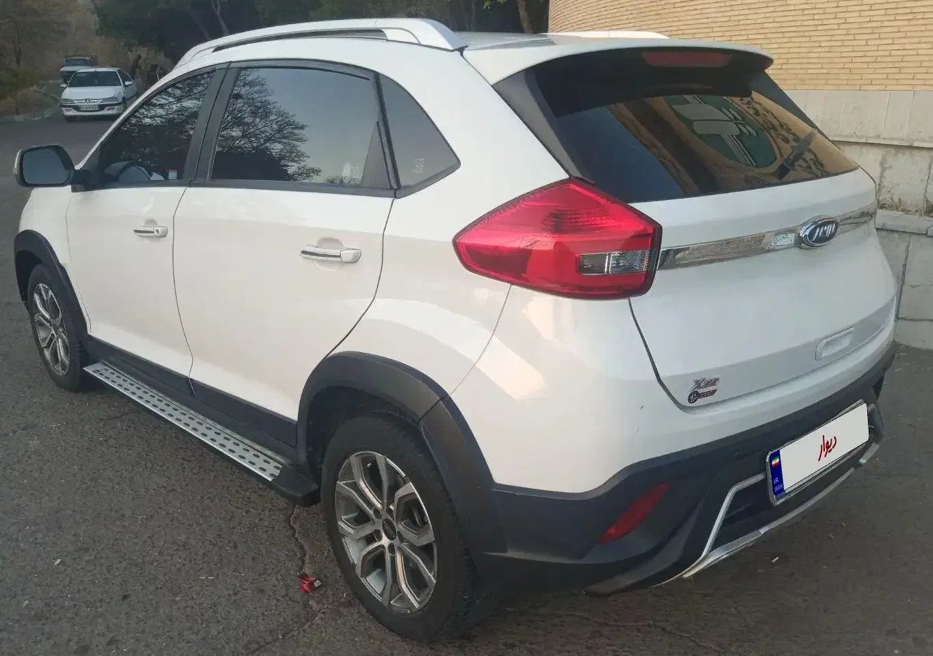 خودرو ام وی ام، X22 آگهی ann_21293344