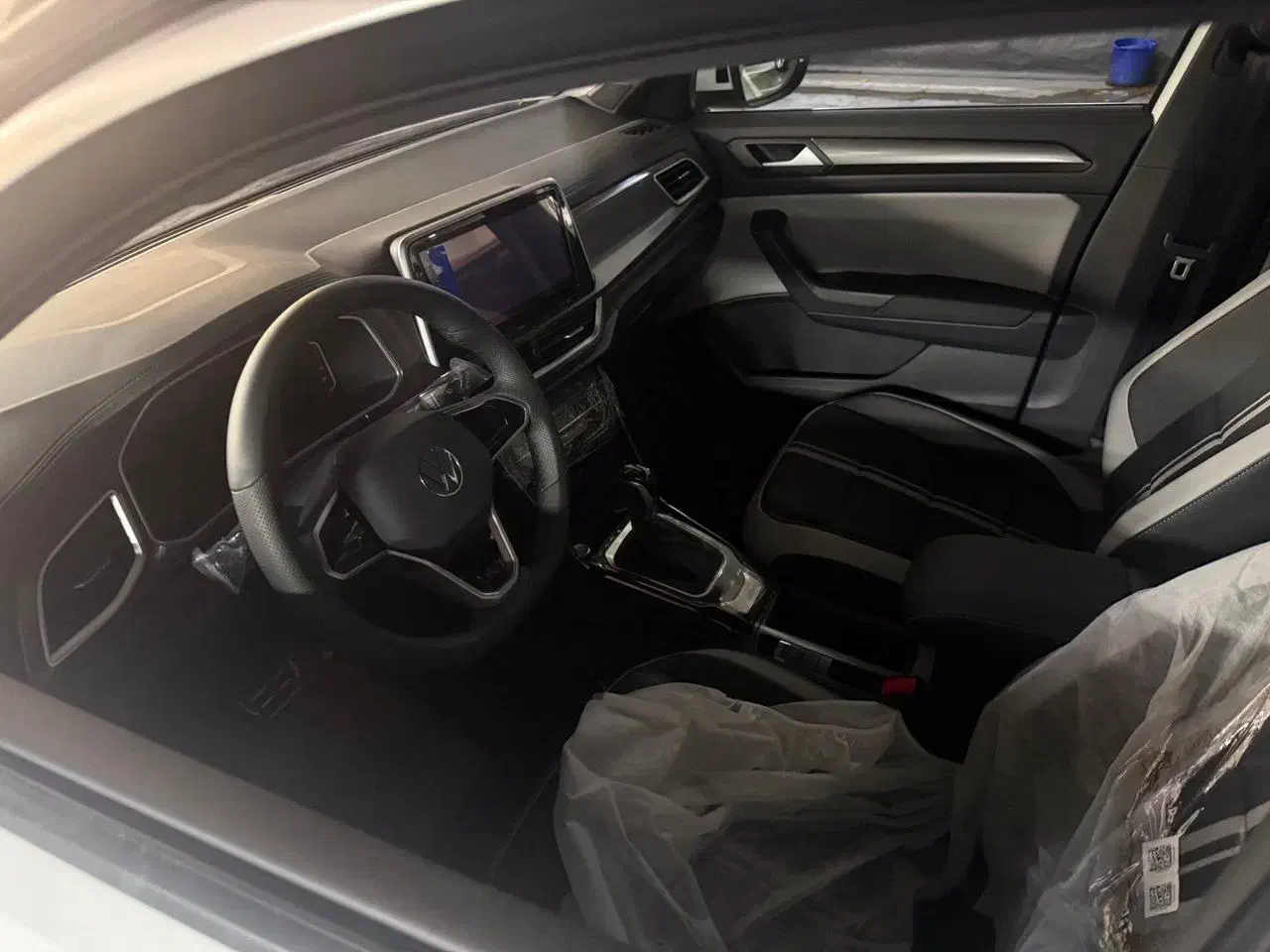 خودرو فولکس، تی راک آگهی ann_21313536