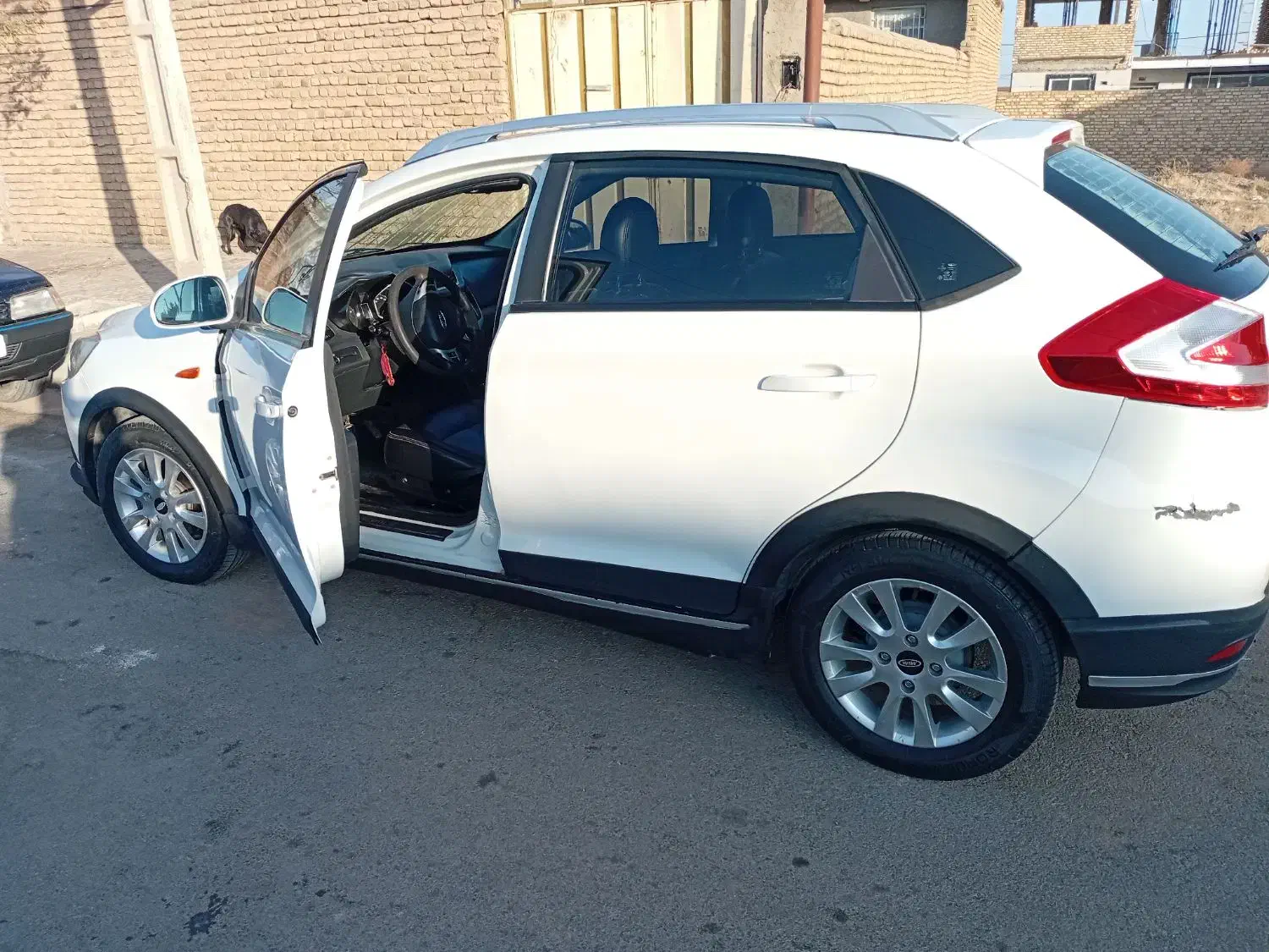 خودرو ام وی ام، 315 هاچ بک آگهی ann_21337112