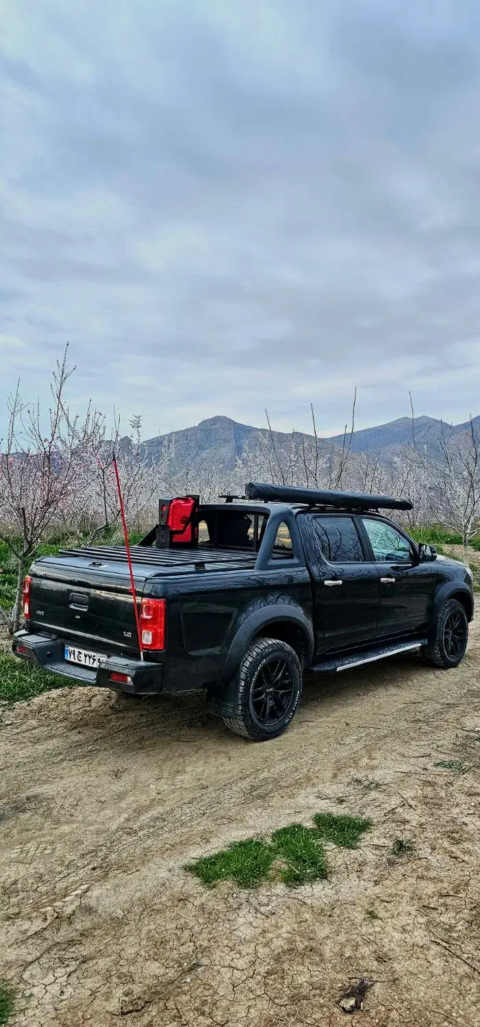 خودرو کی ام سی، T8 آگهی ann_21354364