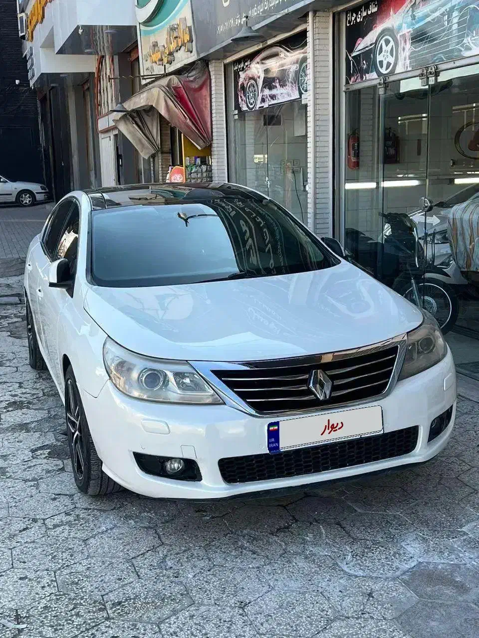 خودرو رنو، لتیتود آگهی ann_22155884