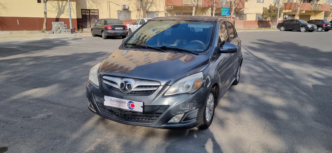 خودرو بایک، سابرینا مونتاژ آگهی ann_22260747