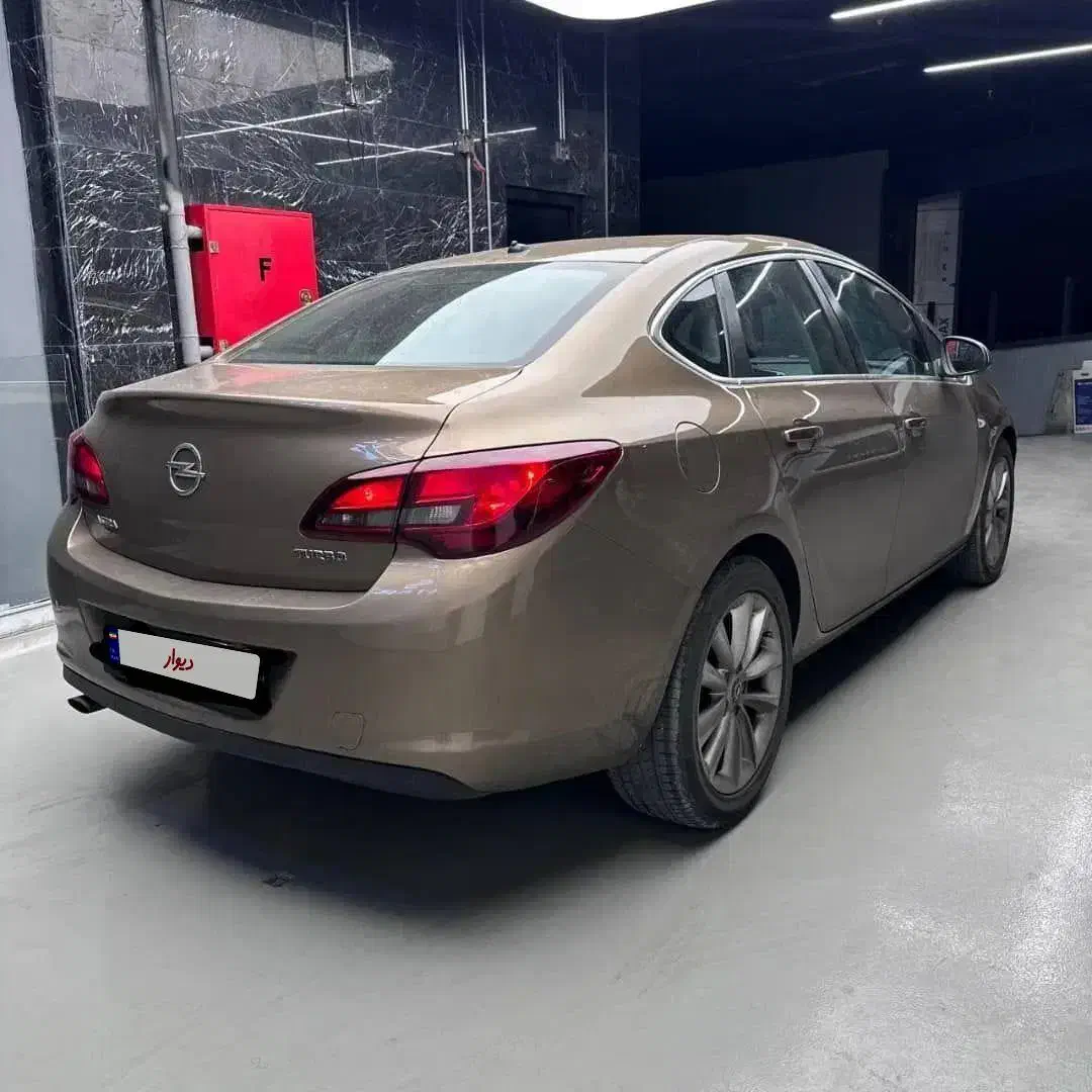 خودرو اپل، آسترا آگهی ann_22263405