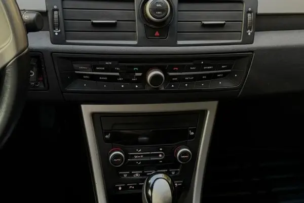 خودرو ام جی، 6 مگنت آگهی ann_22457842