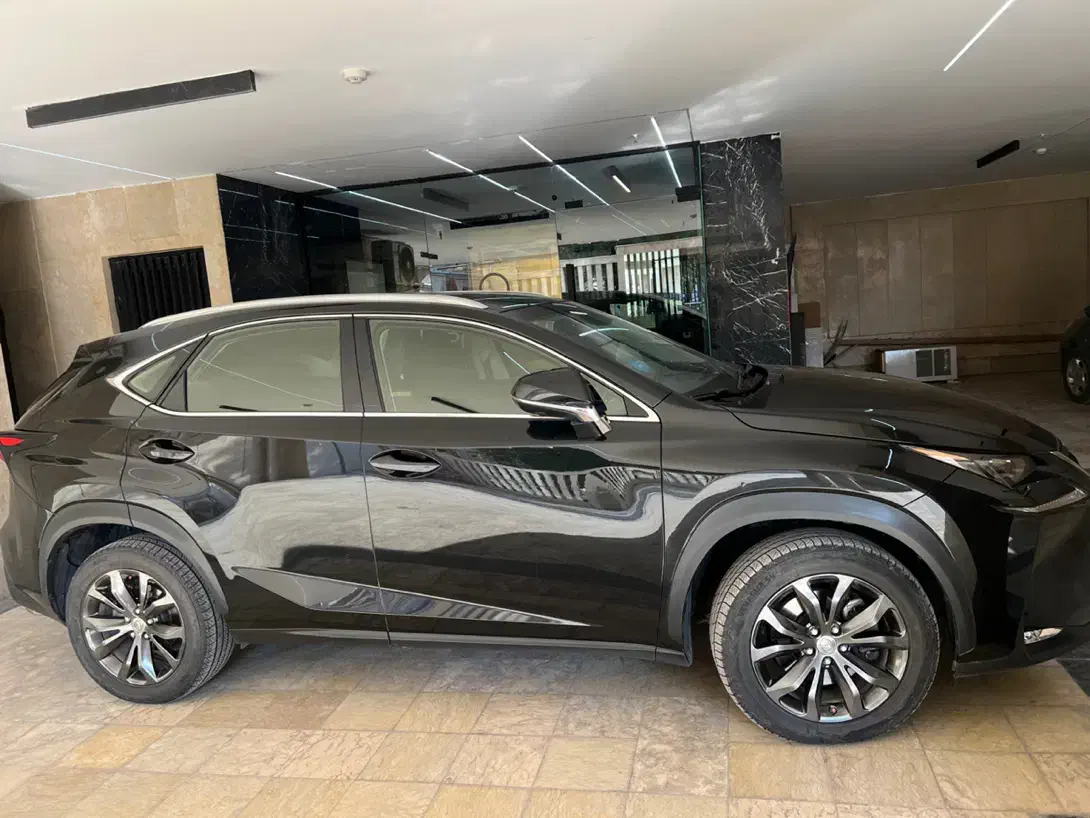 خودرو لکسوس، NX آگهی ann_22476267