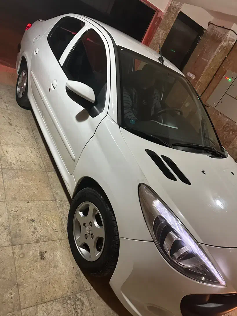 خودرو پژو، ۲۰۷ صندوق دار آگهی ann_22478219