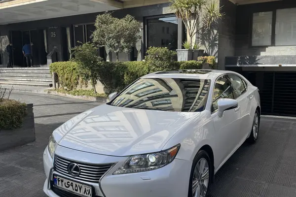 خودرو لکسوس، ES آگهی ann_22487290