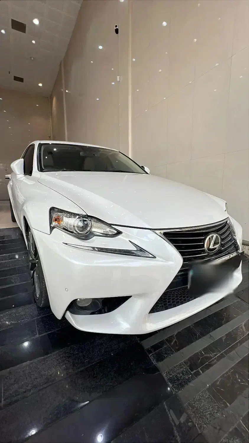 خودرو لکسوس، IS آگهی ann_22503177