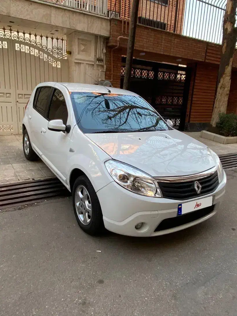 خودرو رنو، ساندرو آگهی ann_22507620