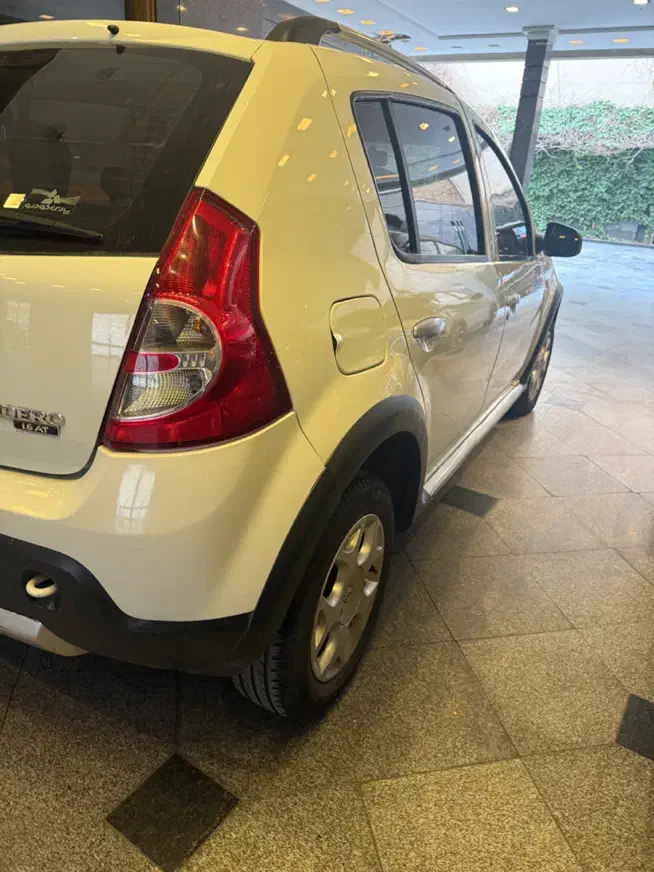 خودرو رنو، ساندرو استپ وی آگهی ann_22509329