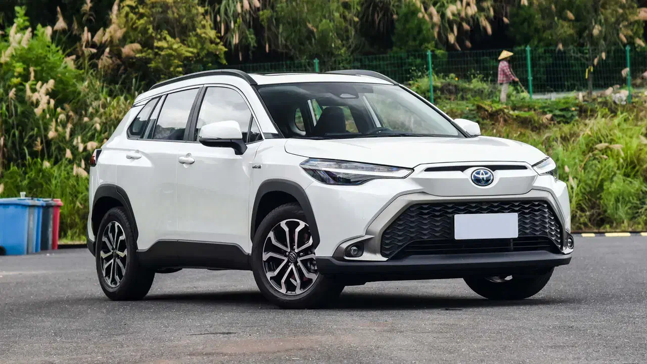 خودرو تویوتا، فرانت لندر آگهی ann_22542139