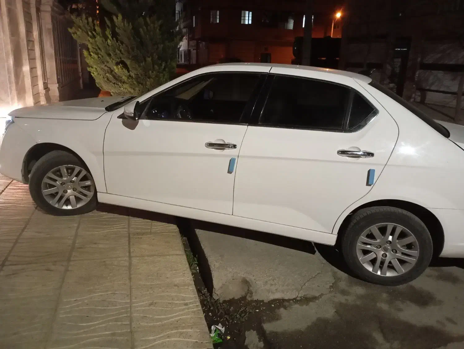 خودرو دنا، پلاس آگهی ann_22613210