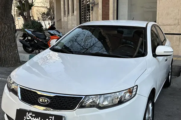 خودرو کیا، سراتو مونتاژ آگهی ann_22701672