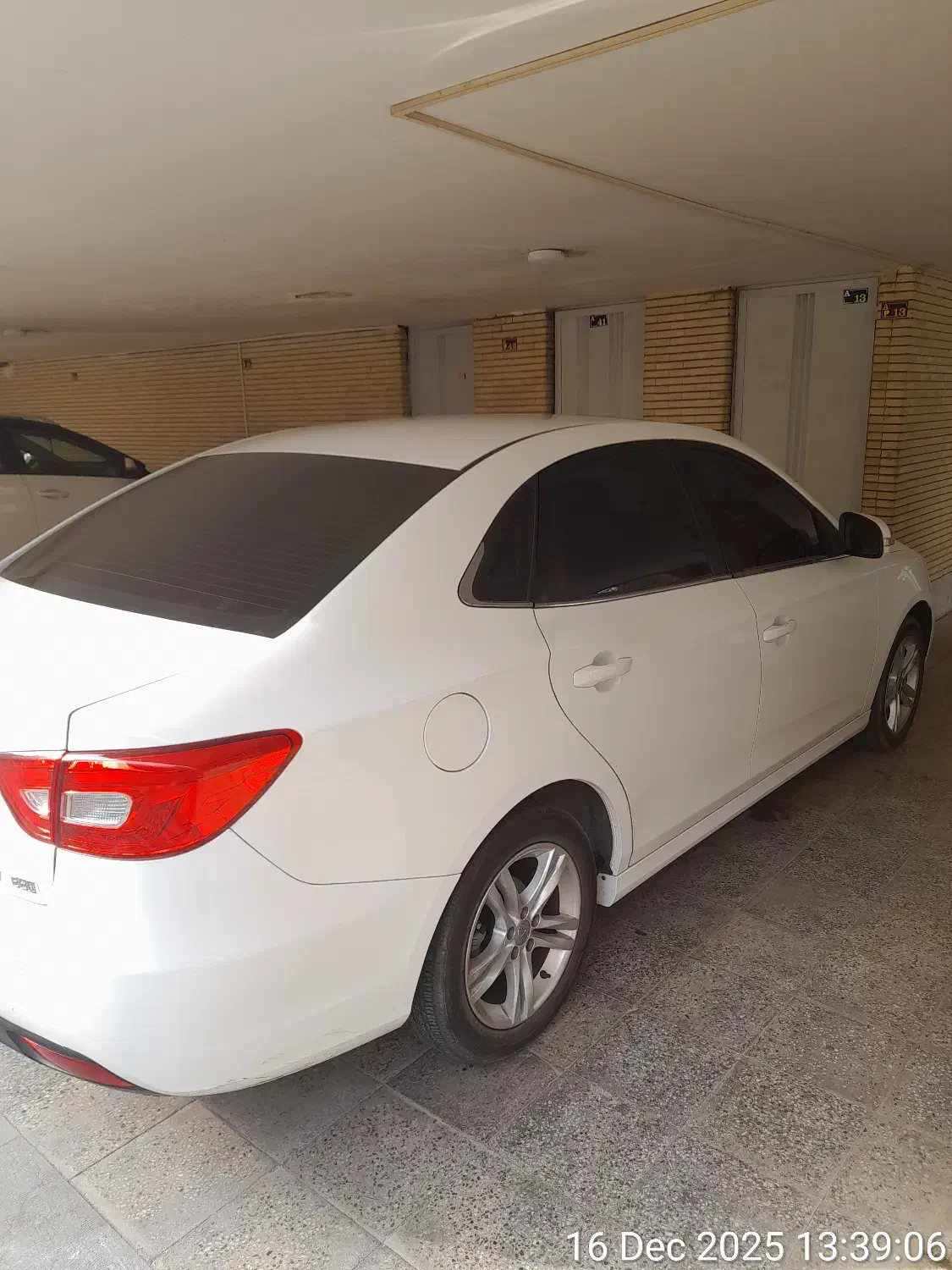 خودرو بسترن، B30 آگهی ann_23184828