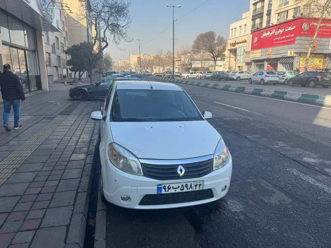 خودرو رنو، ساندرو آگهی ann_23191135