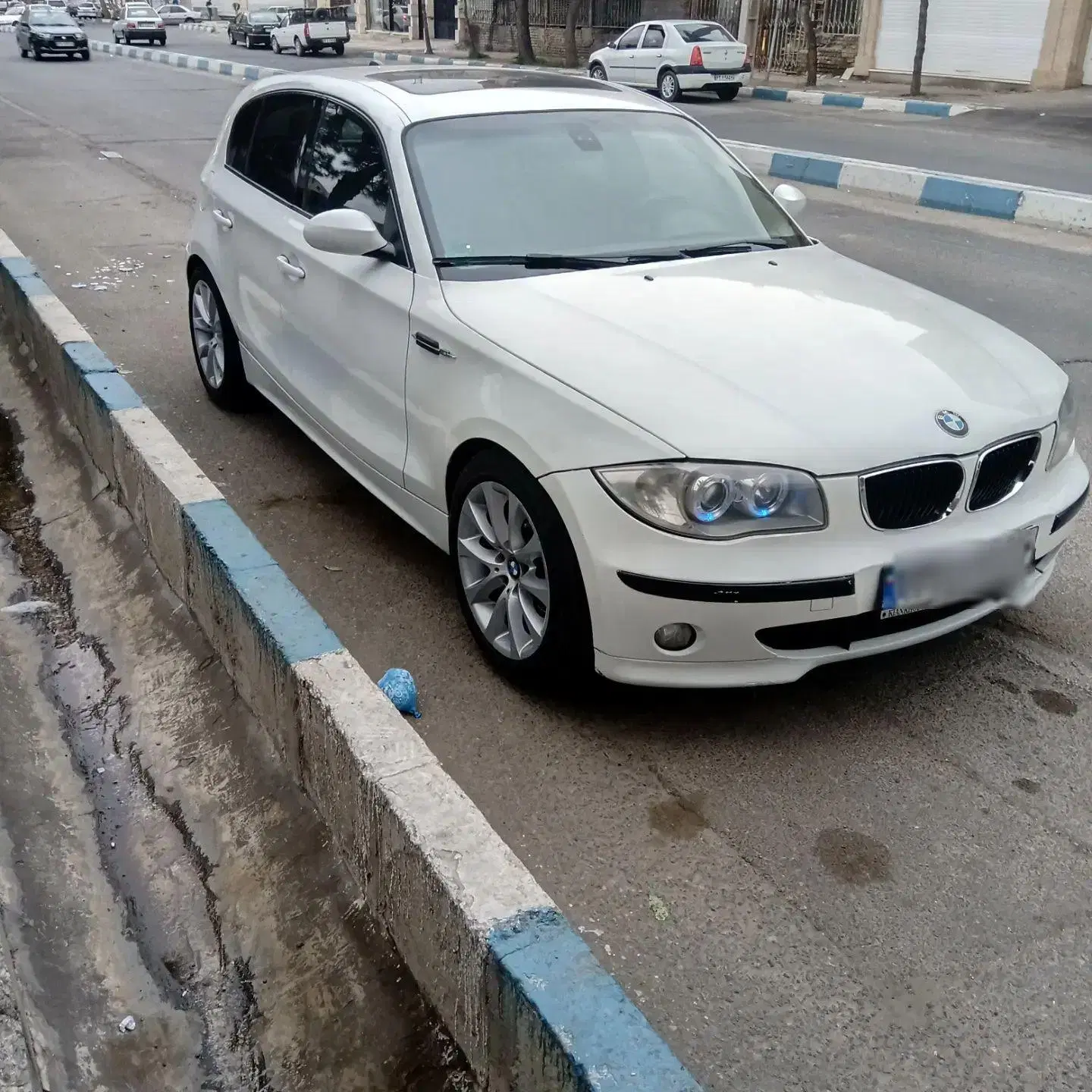 خودرو ب ام و، سری 1 هاچ بک آگهی ann_23287033