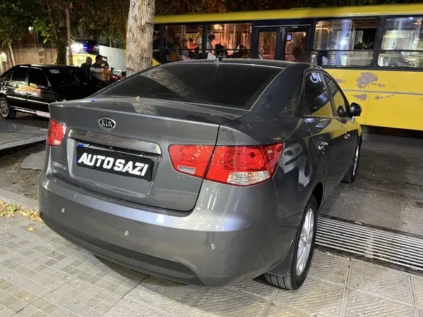 خودرو کیا، سراتو مونتاژ آگهی ann_23527753
