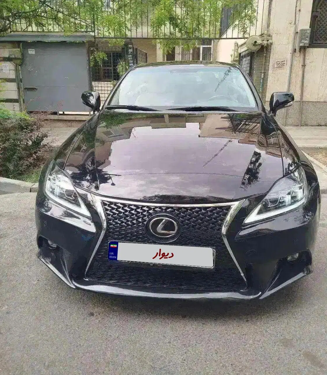 خودرو لکسوس، IS کروک آگهی ann_23571501