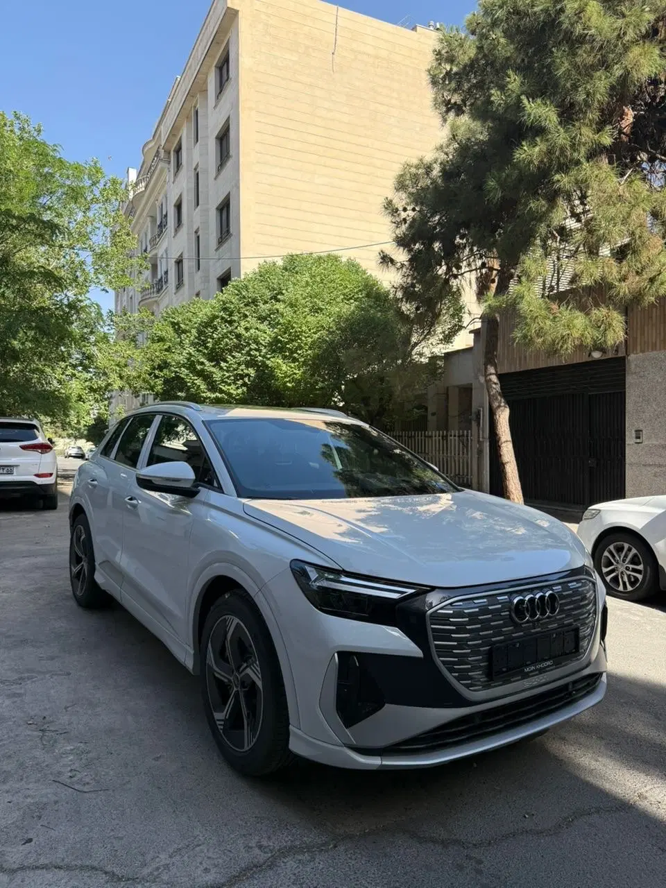 خودرو آئودی، الکتریکی Q4 آگهی ann_23592928