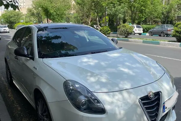 خودرو آلفارومئو، جولیتا آگهی ann_23648280