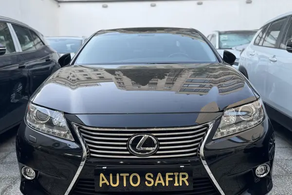 خودرو لکسوس، ES آگهی ann_23698366