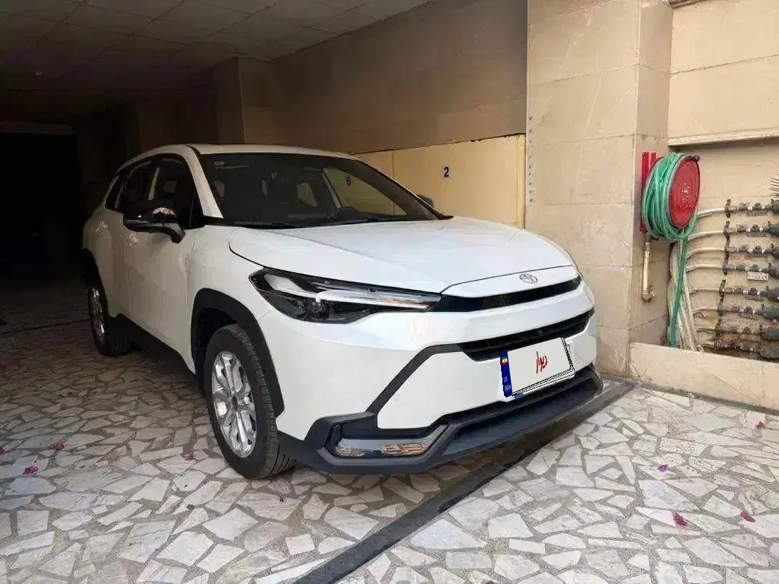 خودرو تویوتا، فرانت لندر آگهی ann_23700776