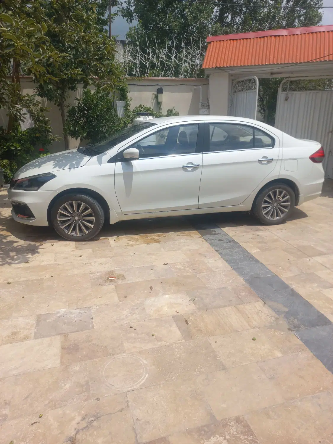 خودرو سوزوکی، سیاز آگهی ann_23851614