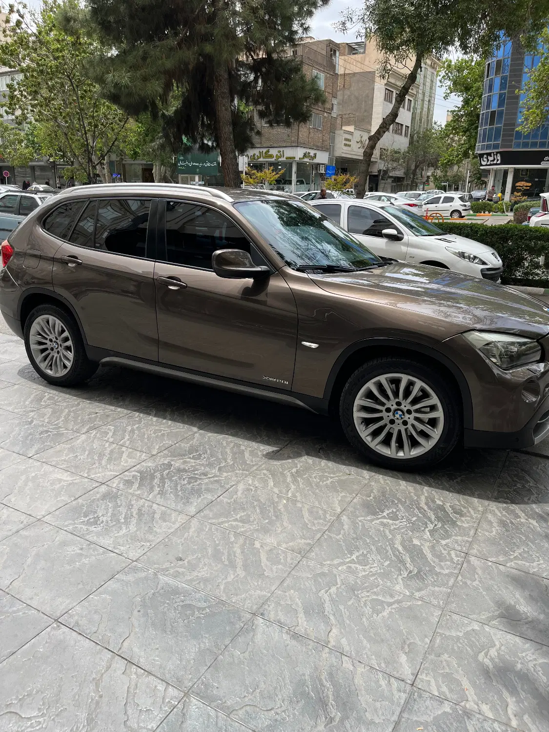 خودرو ب ام و، سری 1 هاچ بک آگهی ann_23878610