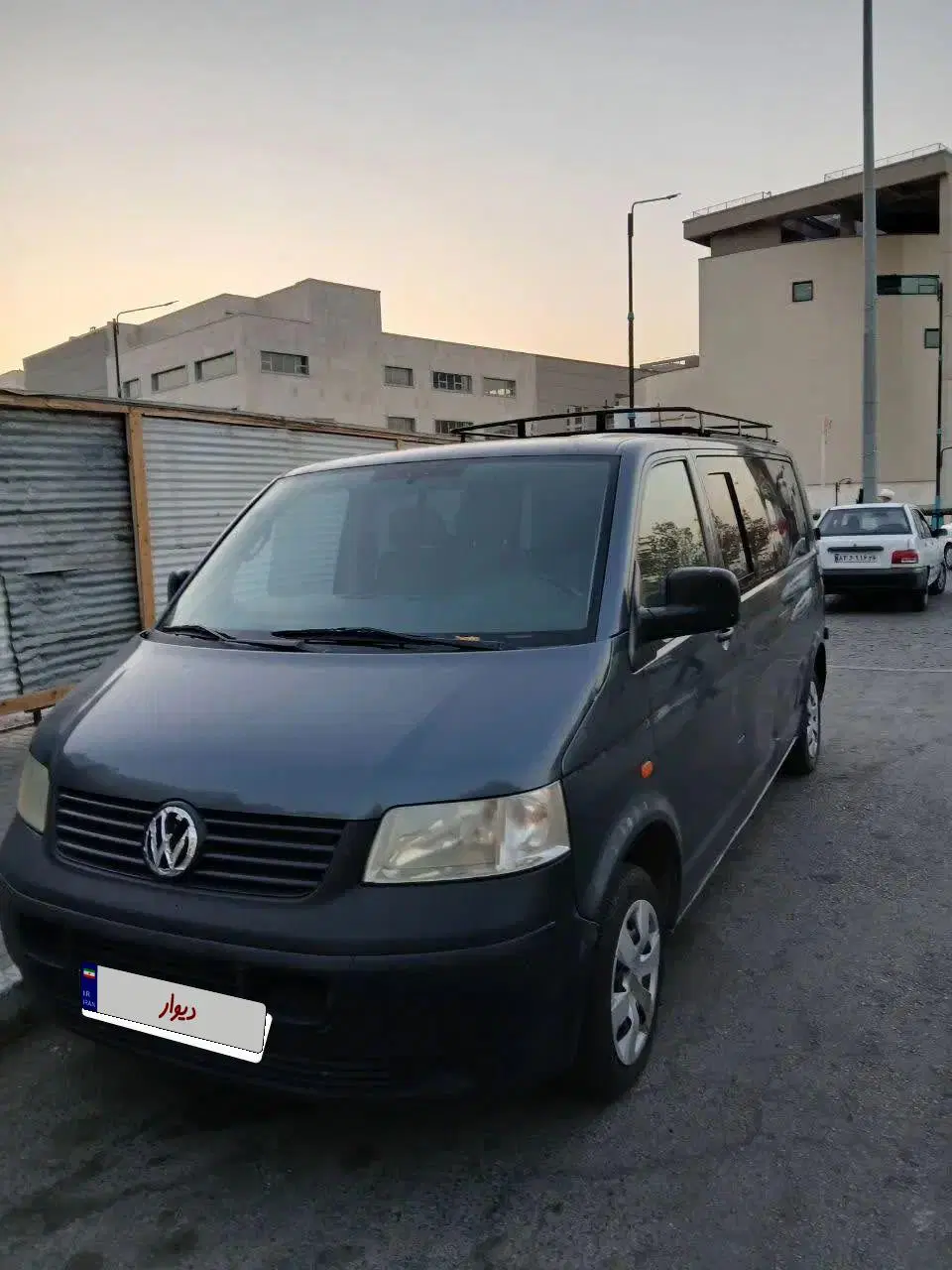 خودرو فولکس، ون آگهی ann_23903435