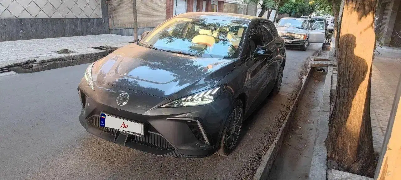خودرو ام جی، 4EV آگهی ann_24281282