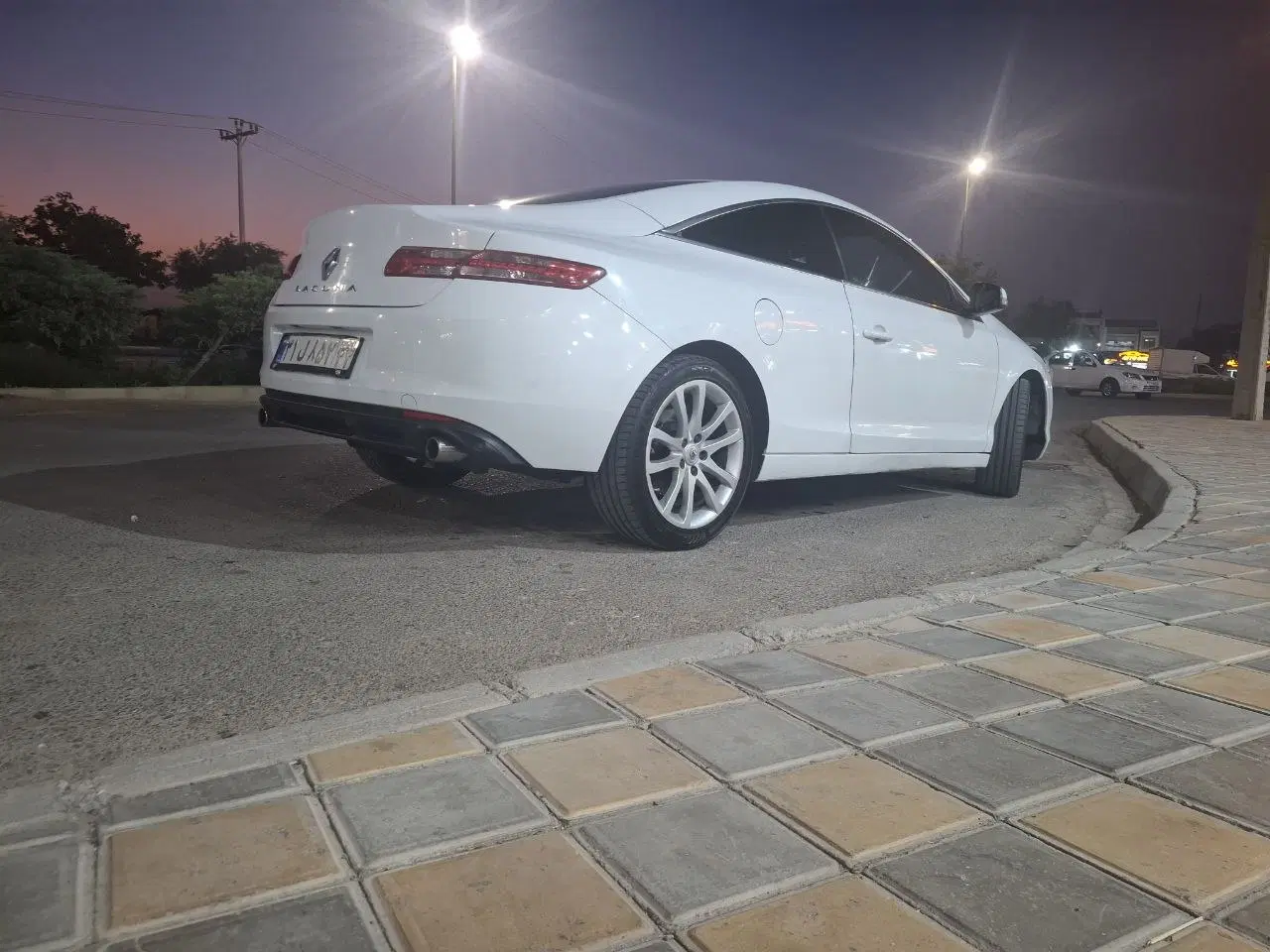 خودرو رنو، لاگونا آگهی ann_24311134