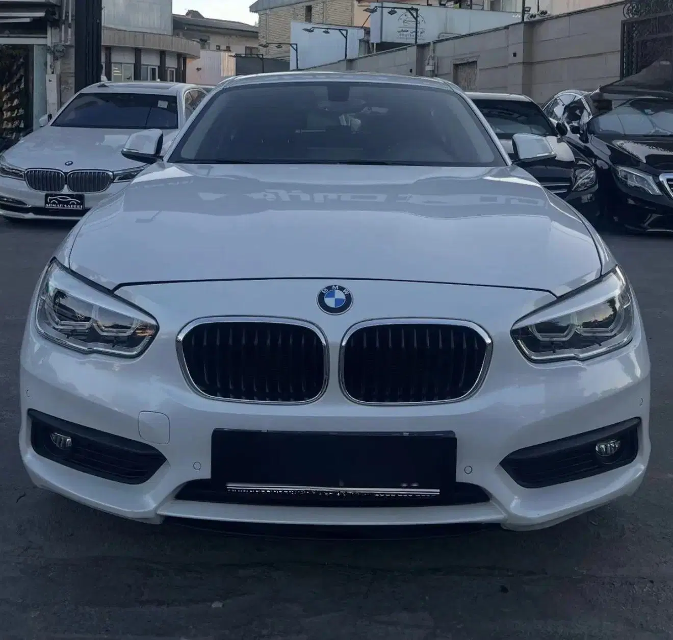 خودرو ب ام و، سری 1 هاچ بک آگهی ann_24321099