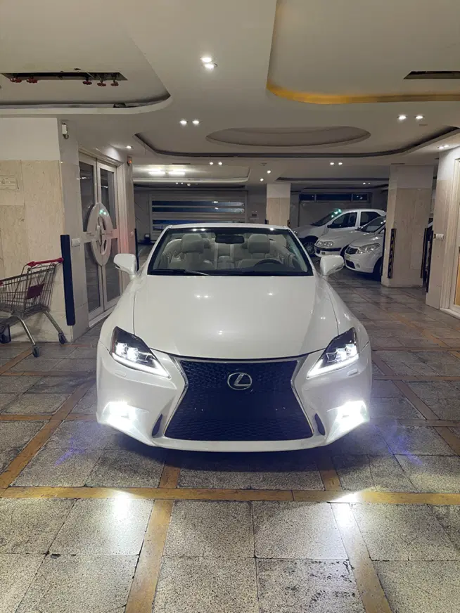 خودرو لکسوس، IS کروک آگهی ann_24421018