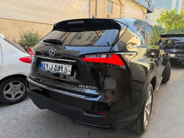 خودرو لکسوس، NX هیبرید آگهی ann_24439172