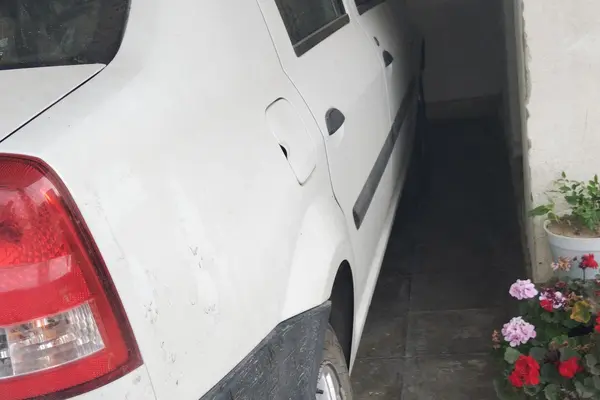 خودرو رنو، پارس تندر آگهی ann_24885495