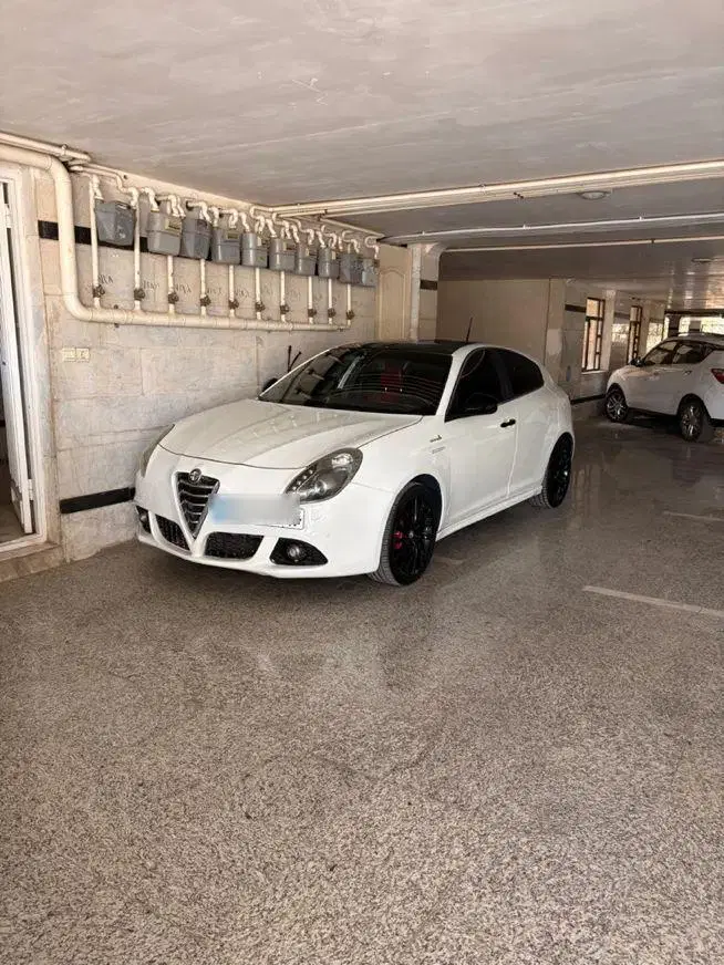 خودرو آلفارومئو، جولیتا آگهی ann_24966347