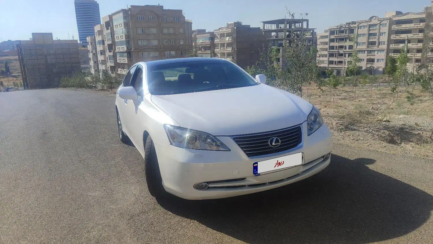 خودرو لکسوس، ES آگهی ann_24987874