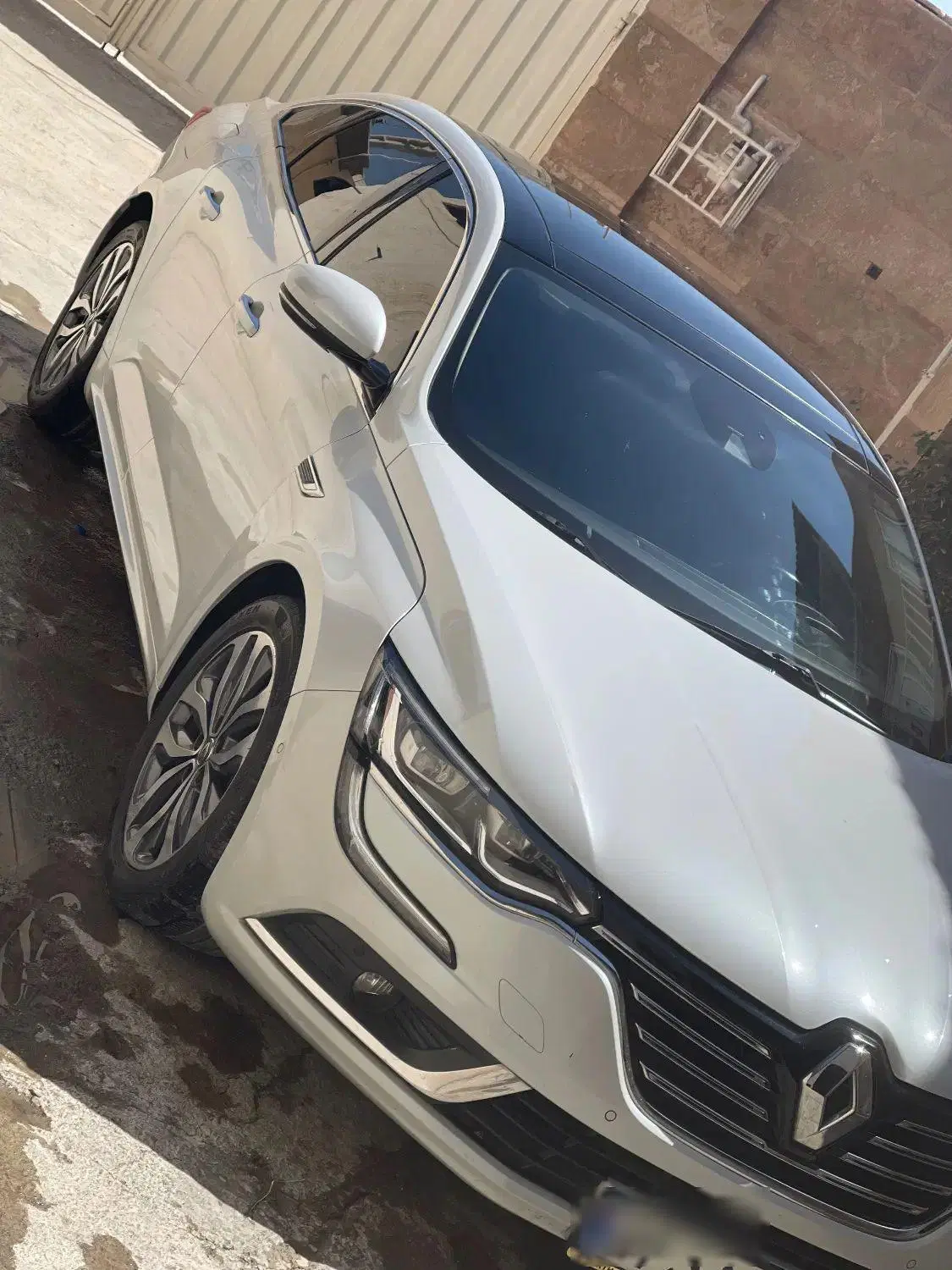 خودرو رنو، تالیسمان آگهی ann_25010040
