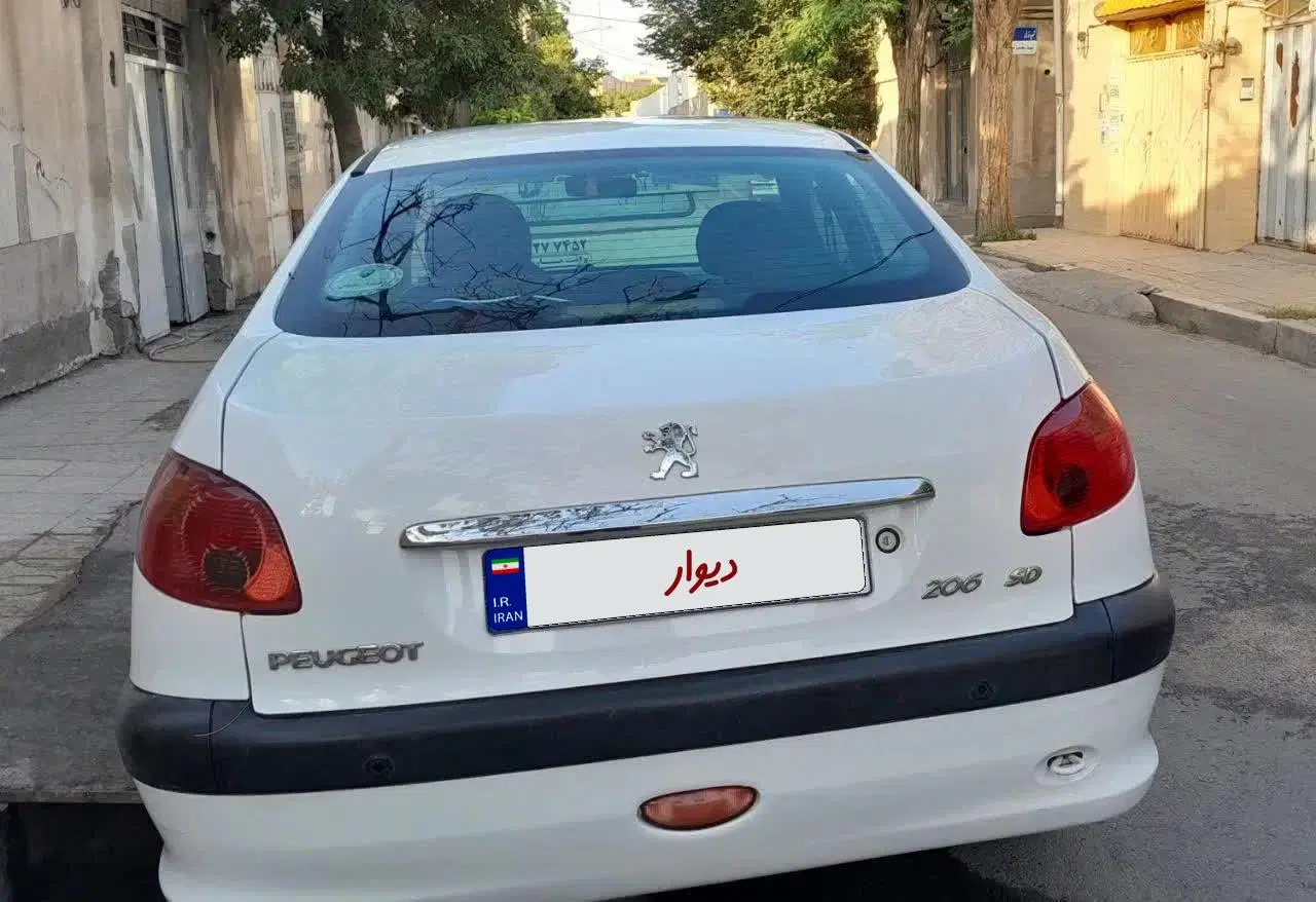 خودرو پژو، ۲۰۶ صندوق دار آگهی ann_25023301