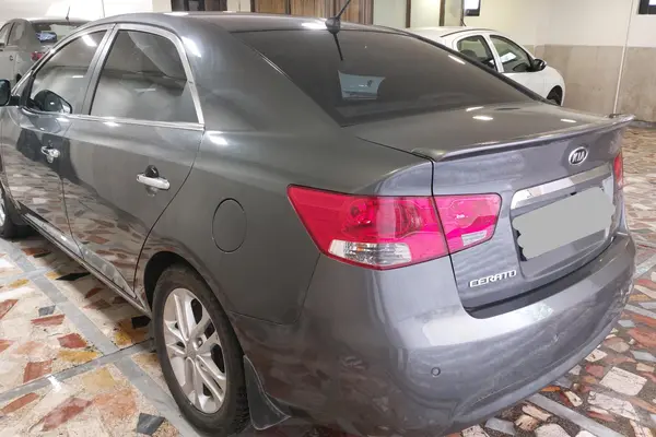 خودرو کیا، سراتو مونتاژ آگهی ann_25147414