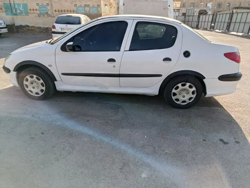خودرو پژو، ۲۰۶ صندوق دار آگهی ann_25150402
