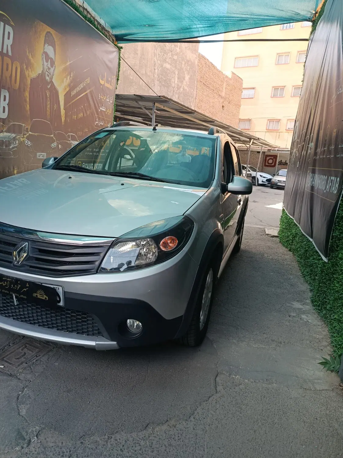خودرو رنو، ساندرو استپ وی آگهی ann_25151049