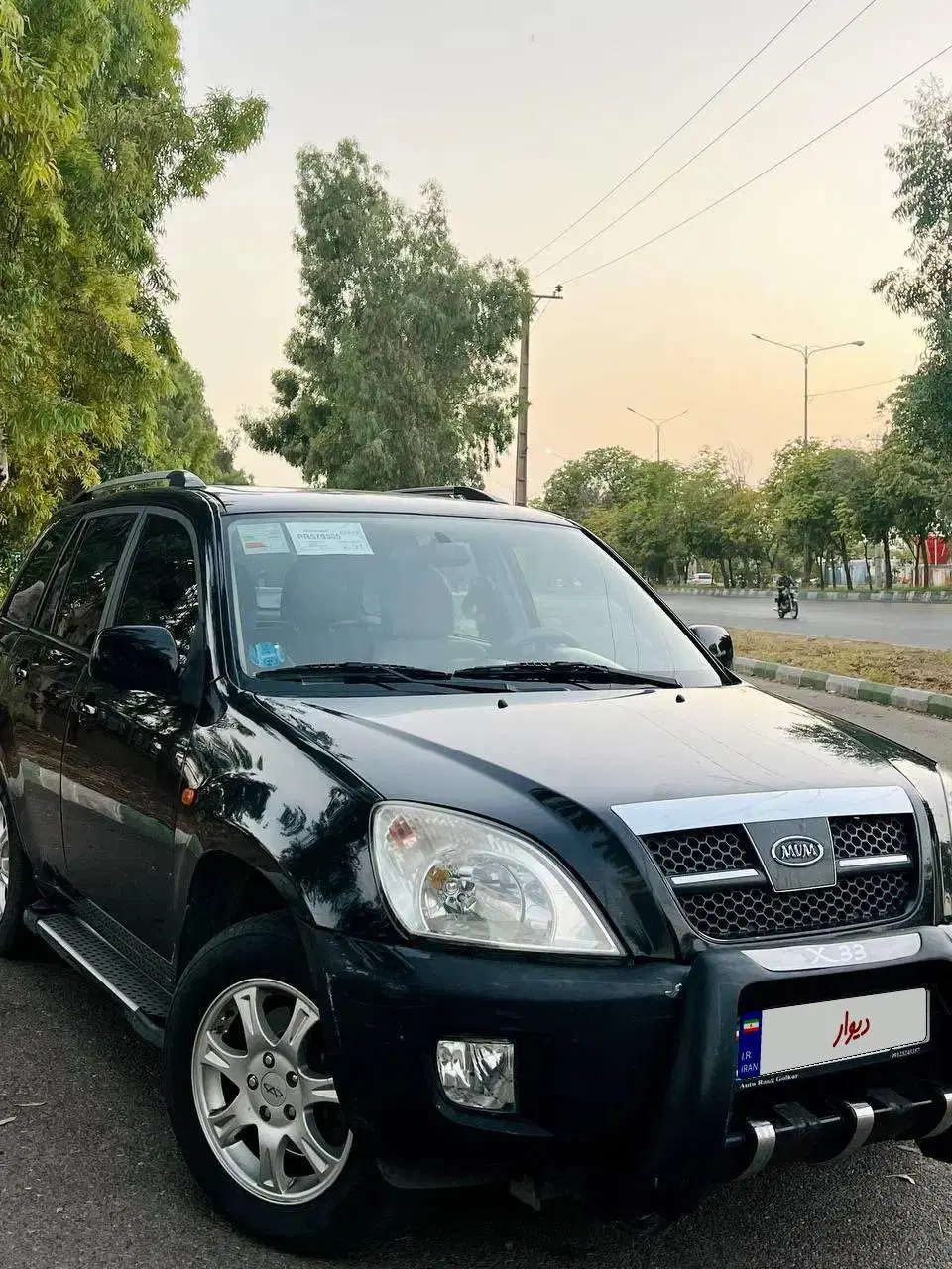 خودرو ام وی ام، X33 آگهی ann_25154450