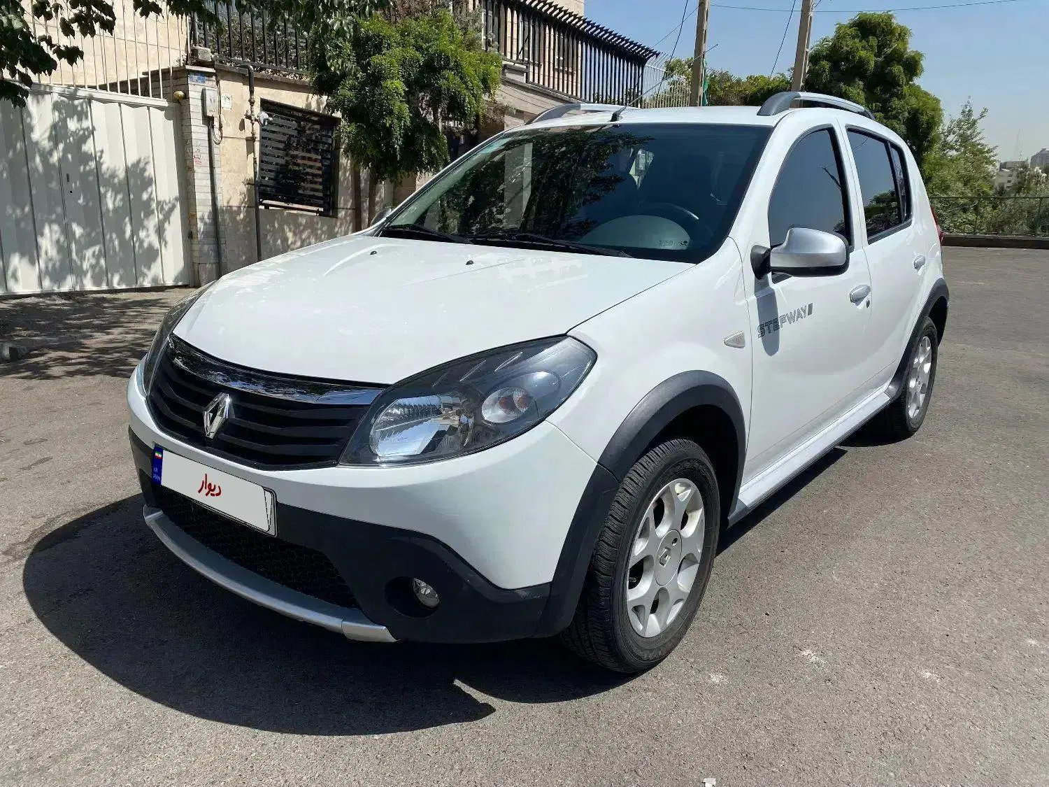 خودرو رنو، ساندرو آگهی ann_25208960