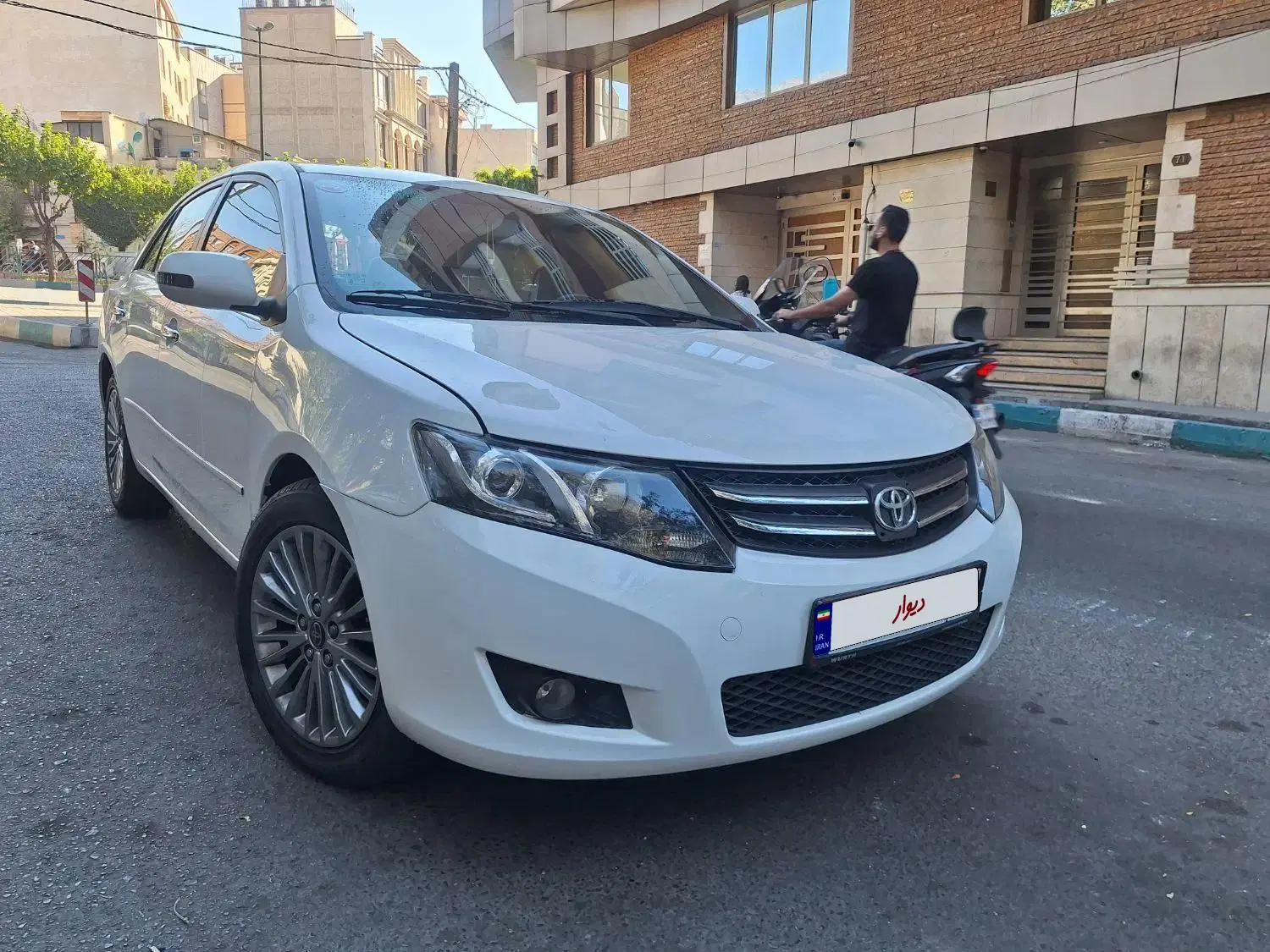 خودرو زوتی، Z300 آگهی ann_25221107