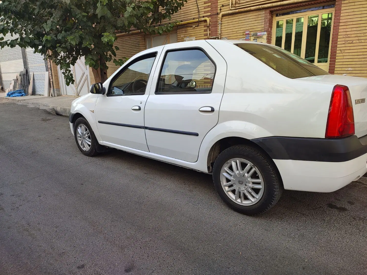 خودرو رنو، تندر 90 آگهی ann_25260396