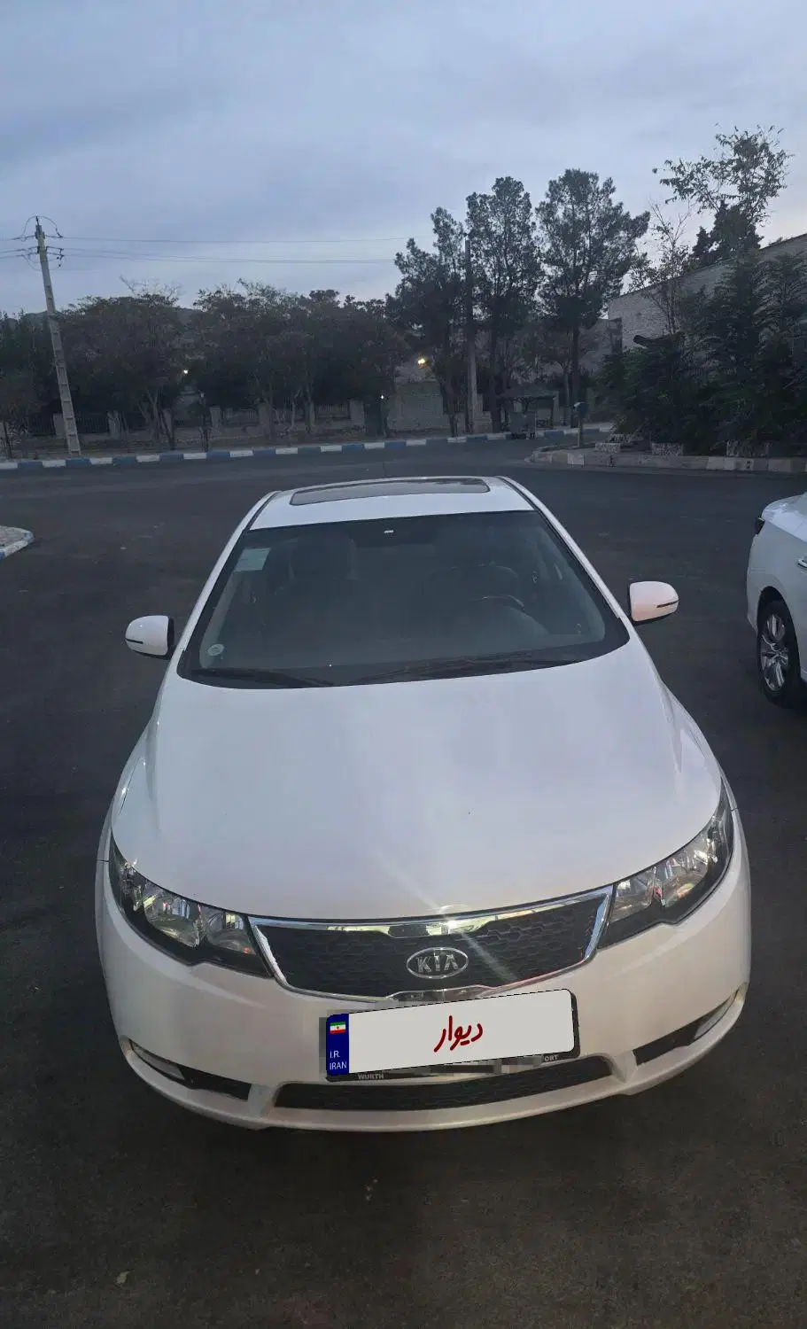 خودرو کیا، سراتو مونتاژ آگهی ann_25359020