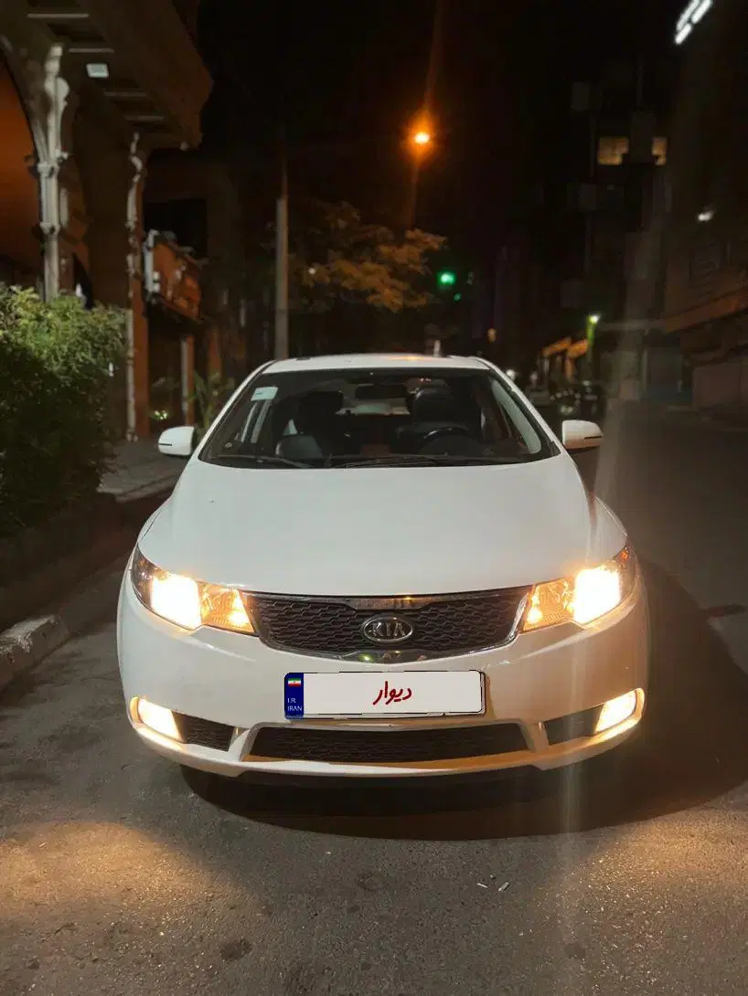 خودرو کیا، سراتو مونتاژ آگهی ann_25421615
