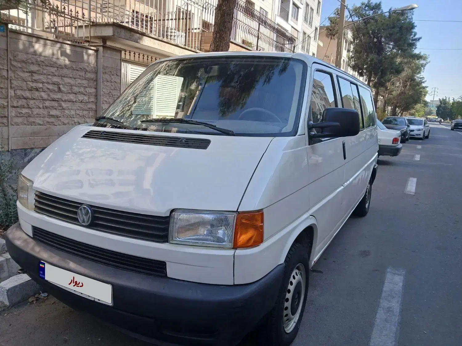 خودرو فولکس، ون آگهی ann_25429785